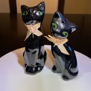 Vintage 1987 MCM Style Pair of Green Eyed Black Cat Ceramic Shakers
